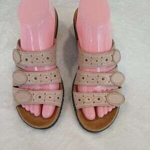 CLARKS COLLECTION LEATHER TAN SANDALS